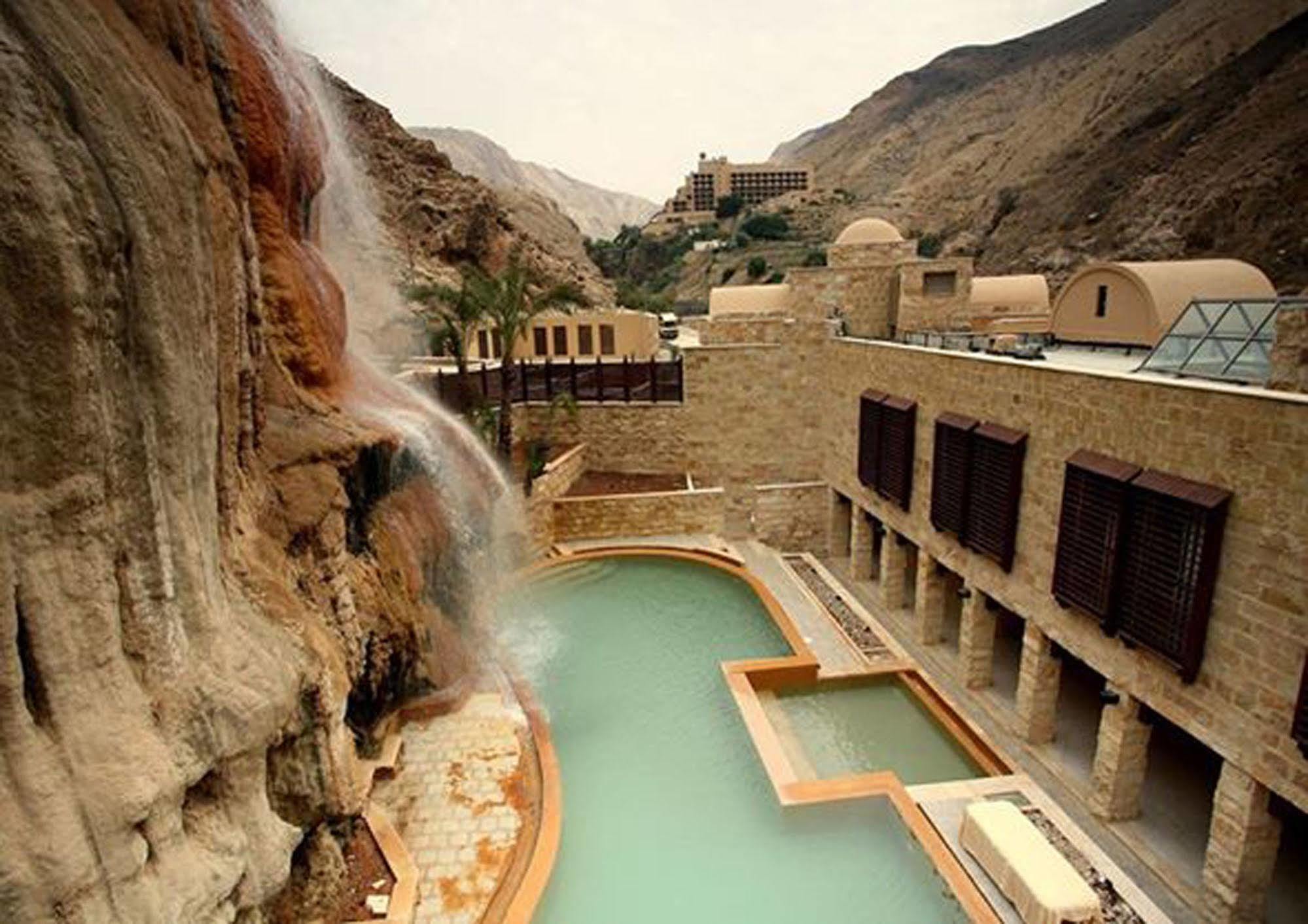 Готель Ma'In Hot Springs Sweimeh Екстер'єр фото